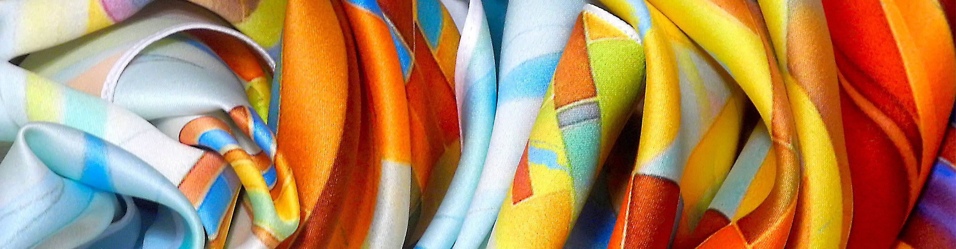 Buy Abstract Print Sarees for Women Online at Low Price