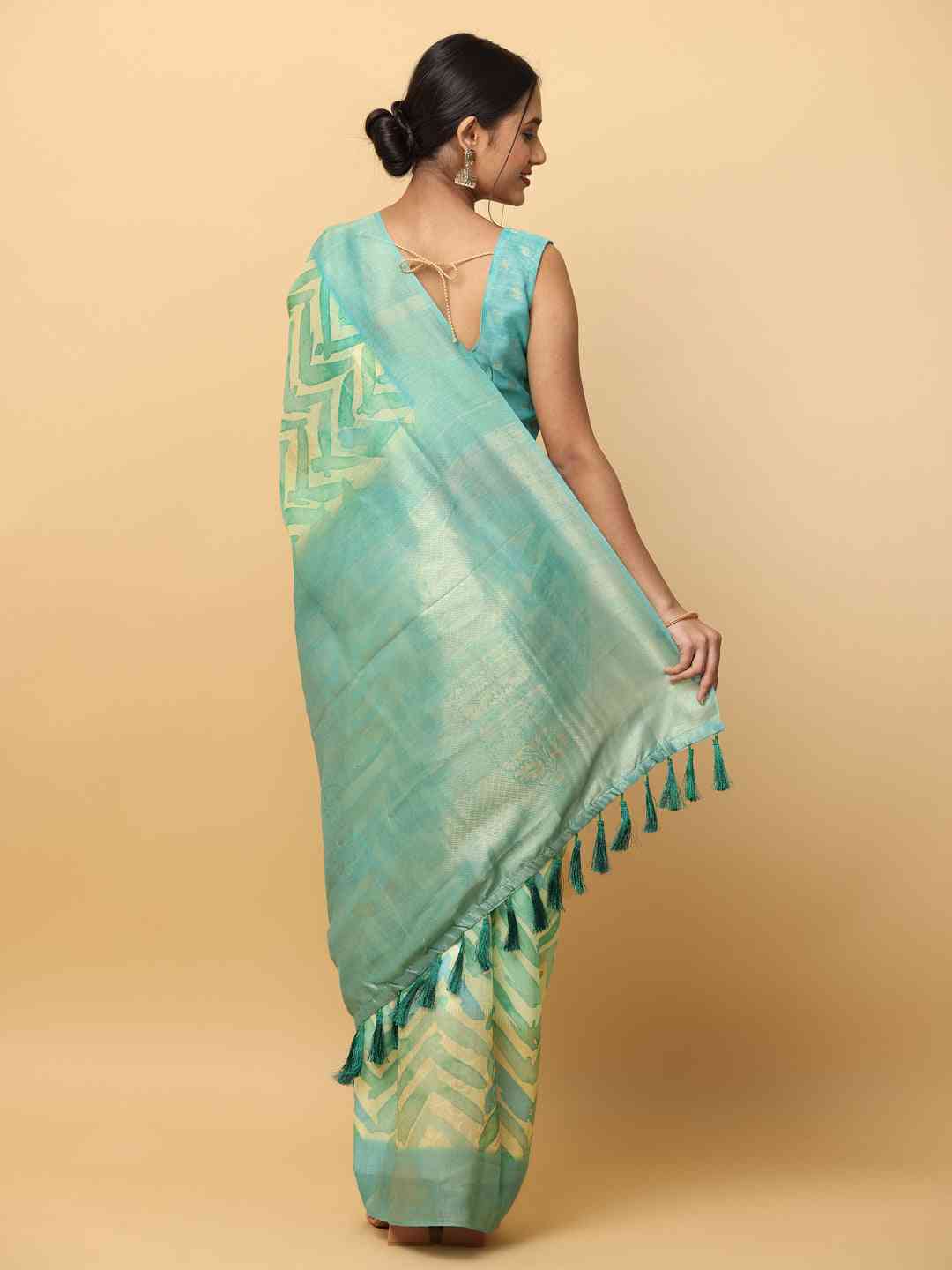 Slub Silk Digital Print Sarees With Ethnic Motif Border