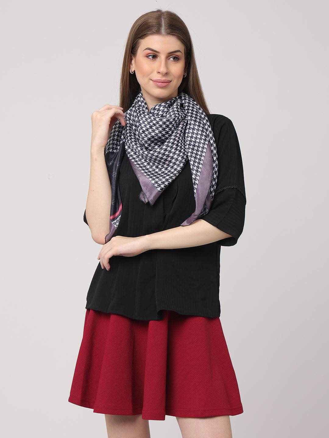 Houndstooth Harmony Scarf