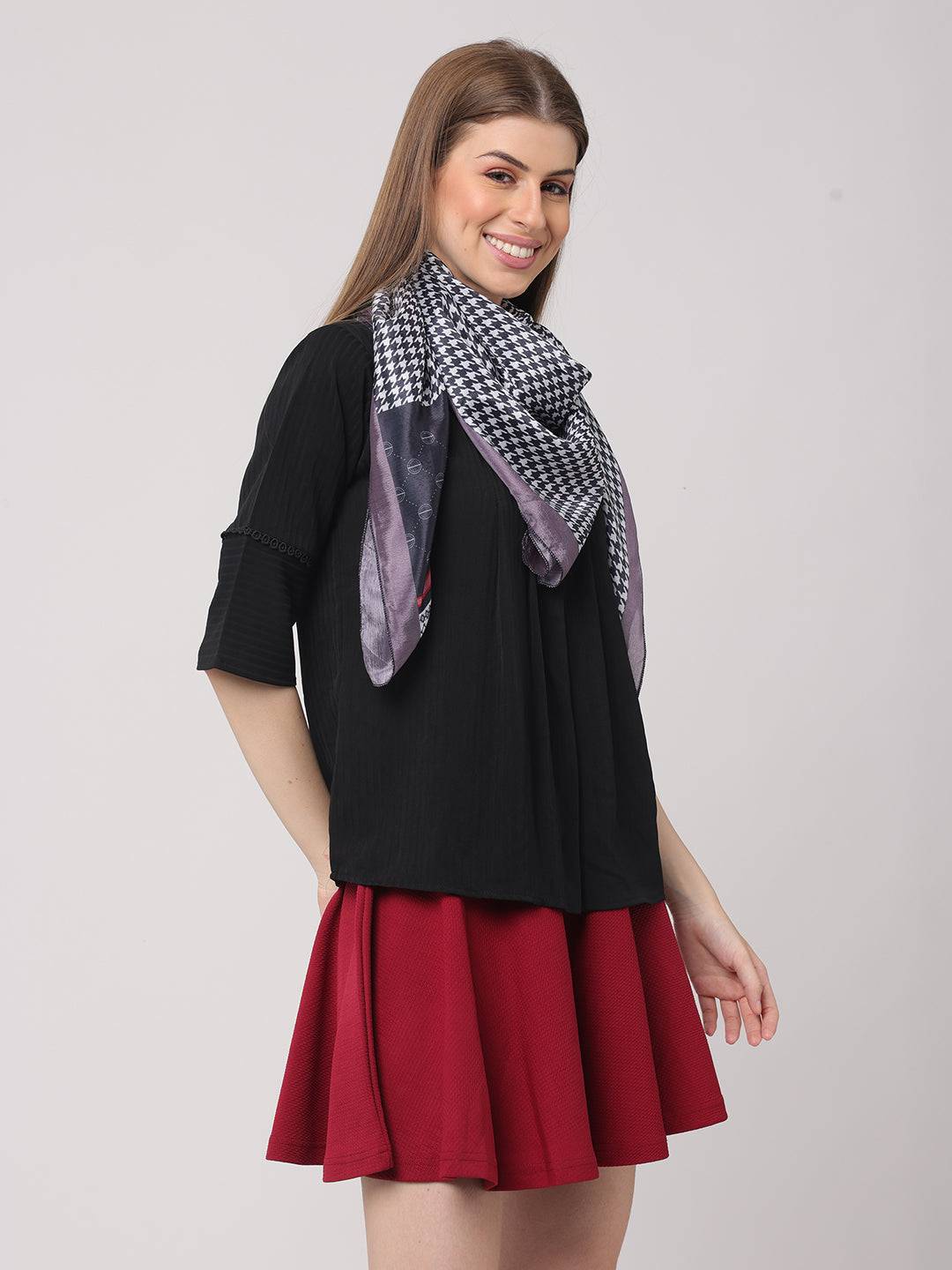 Houndstooth Harmony Scarf