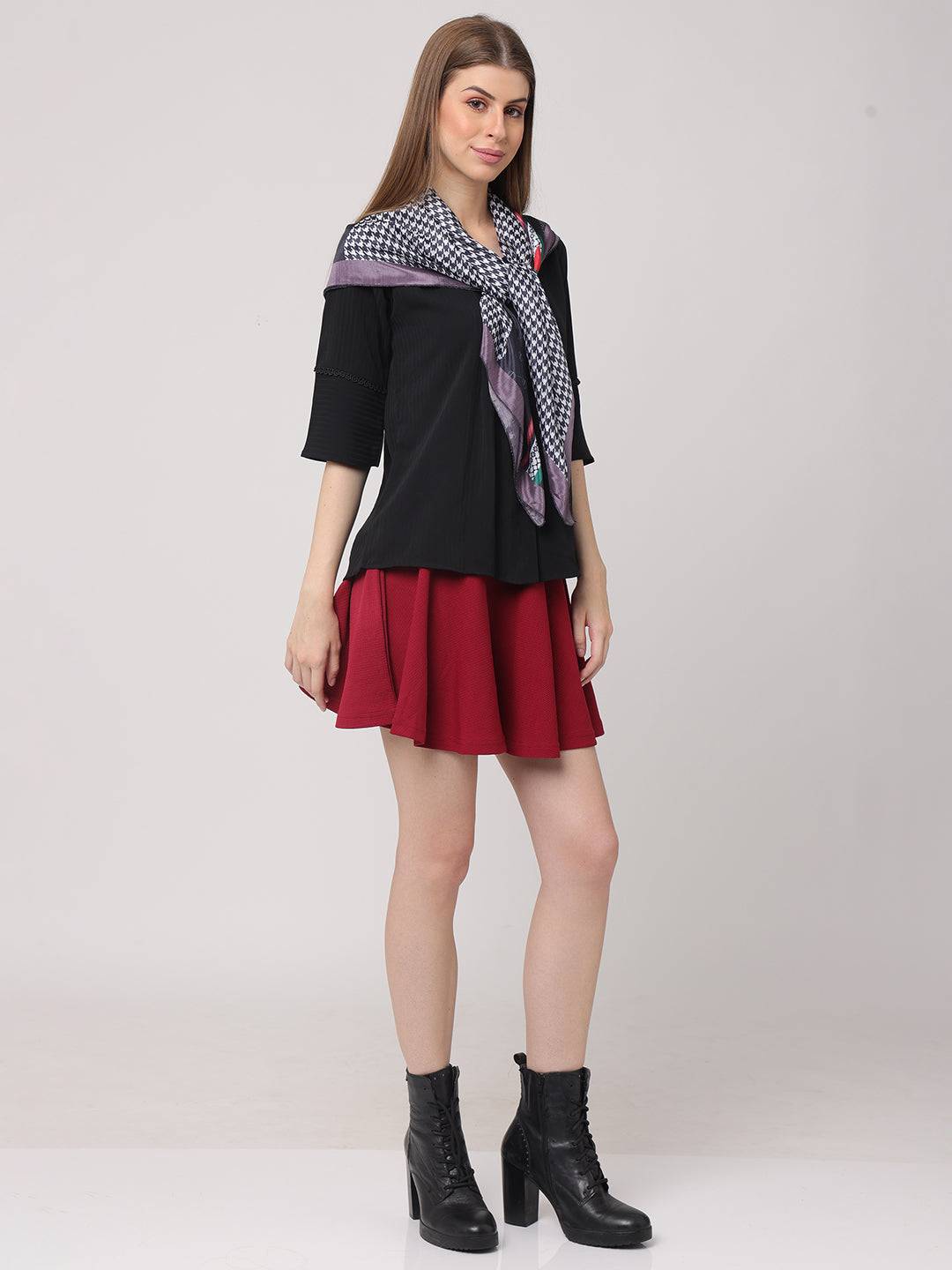 Houndstooth Harmony Scarf