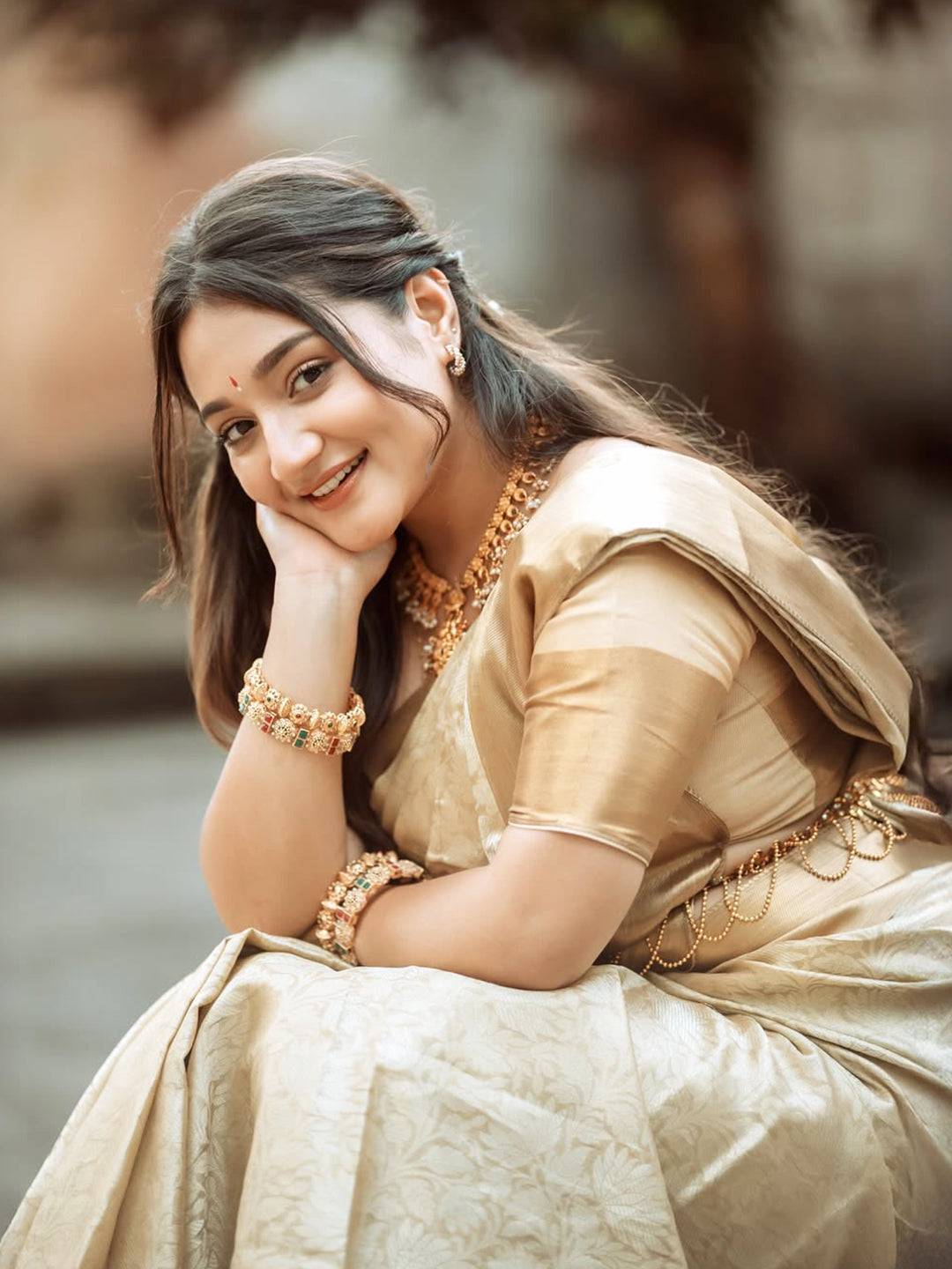 Regal Gold Kanjivaram Tissue Saree