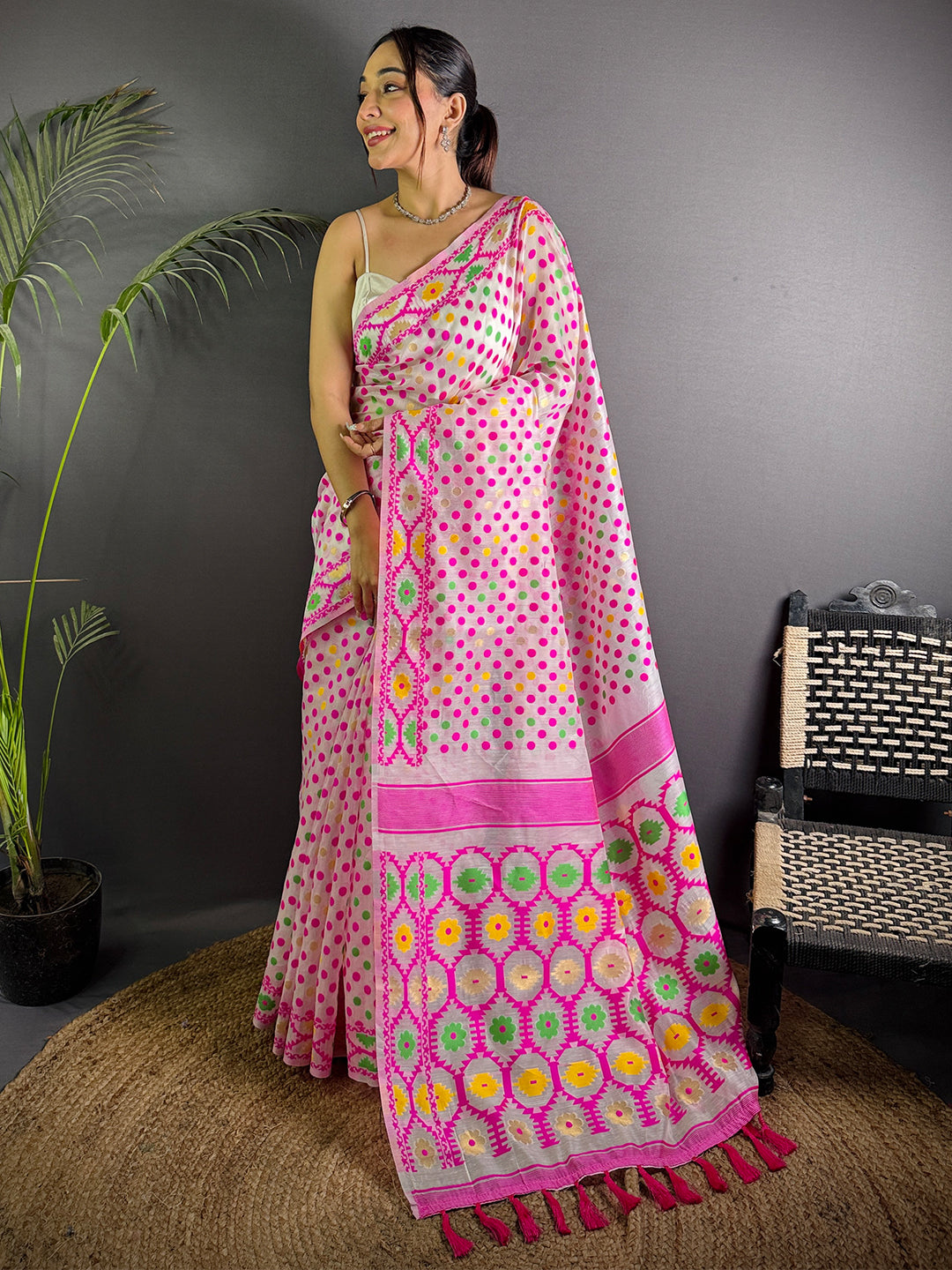 Light Pink Dhakai Jamdani Saree
