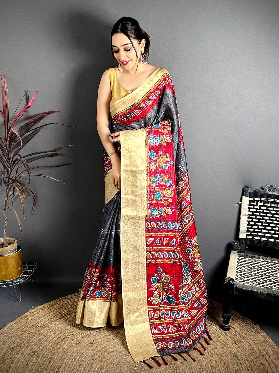 Grey Dola Kalamkari Zari Stripe Saree