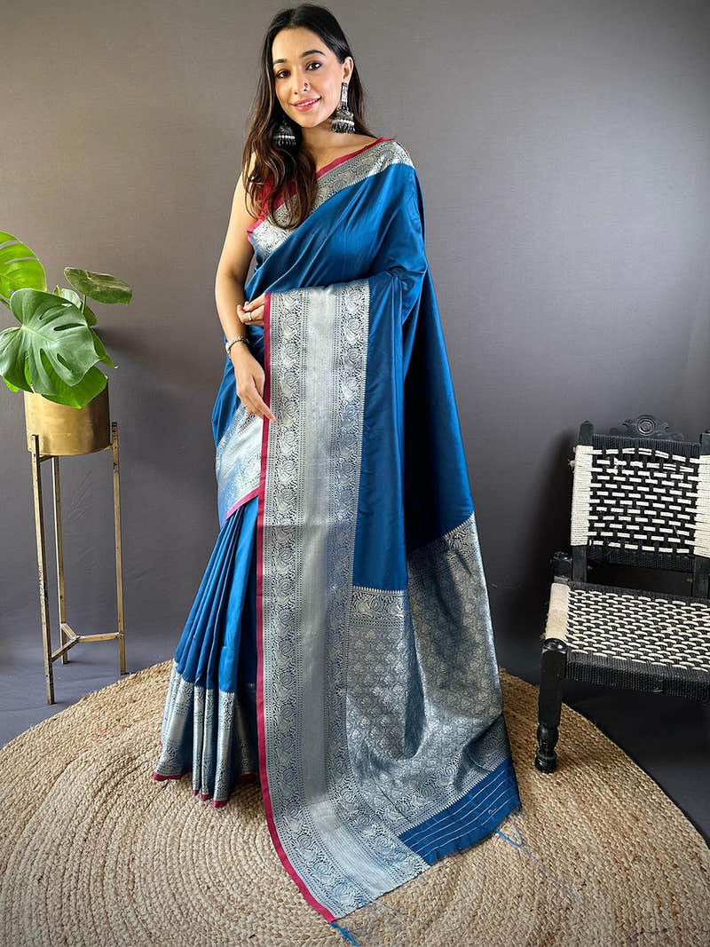 Teal Soft Silk Saree with Zari Kanchi Border and Woven Motifs