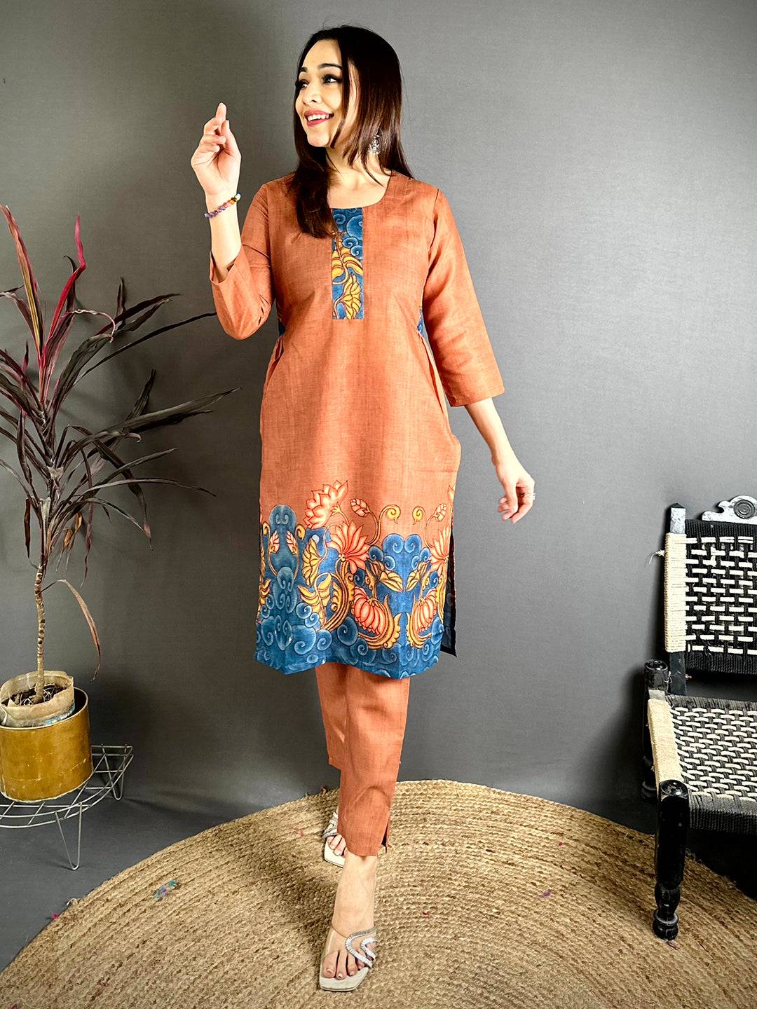 Graceful Round Neck Cotton Kurti