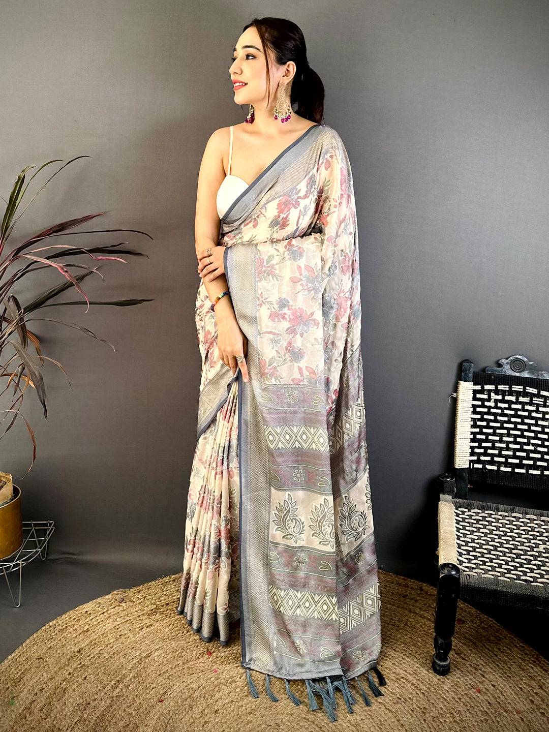 Exclusive Brasso Floral Weaving Saree