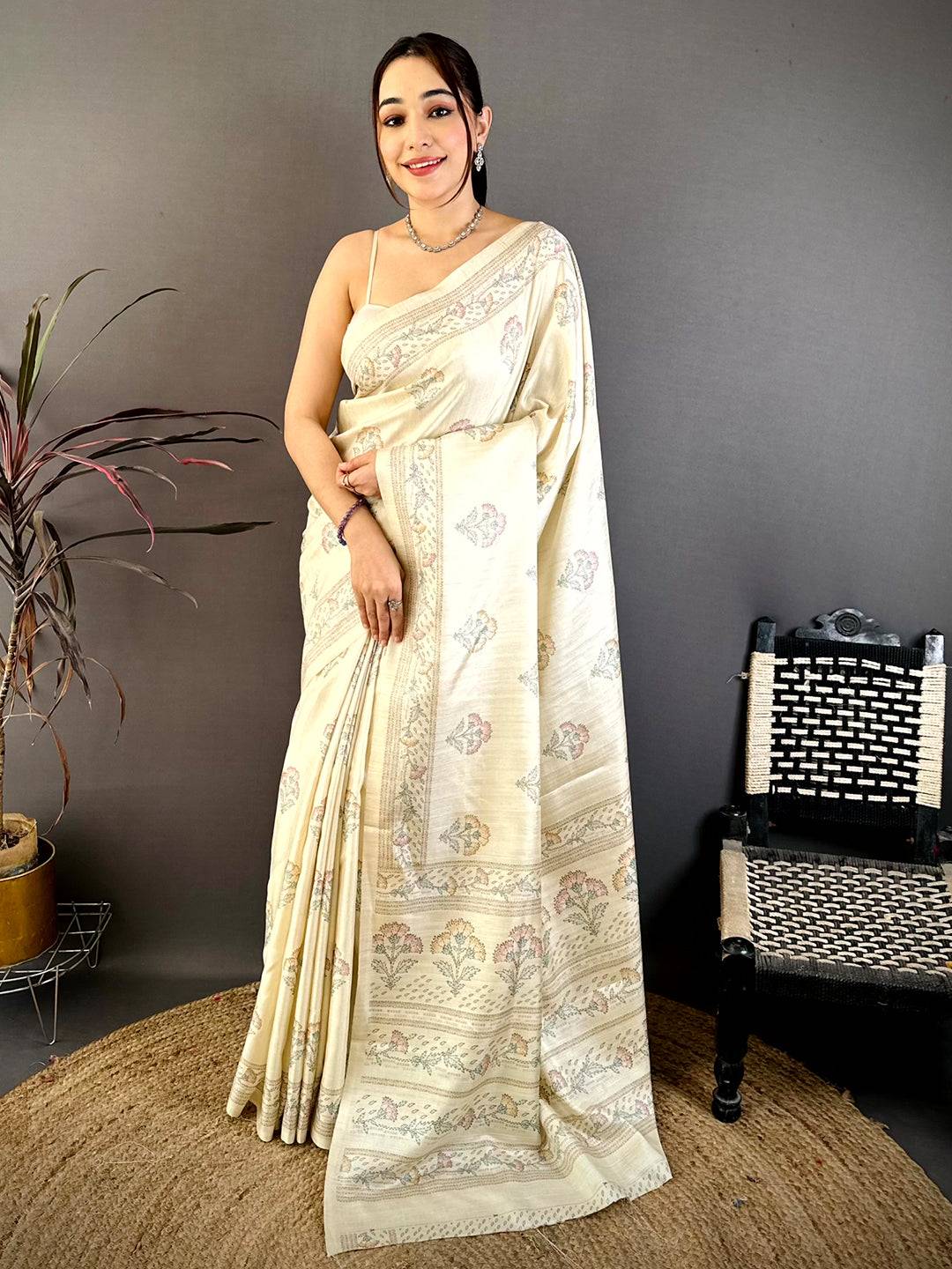Artistic Katha Art Soft Tussar Saree
