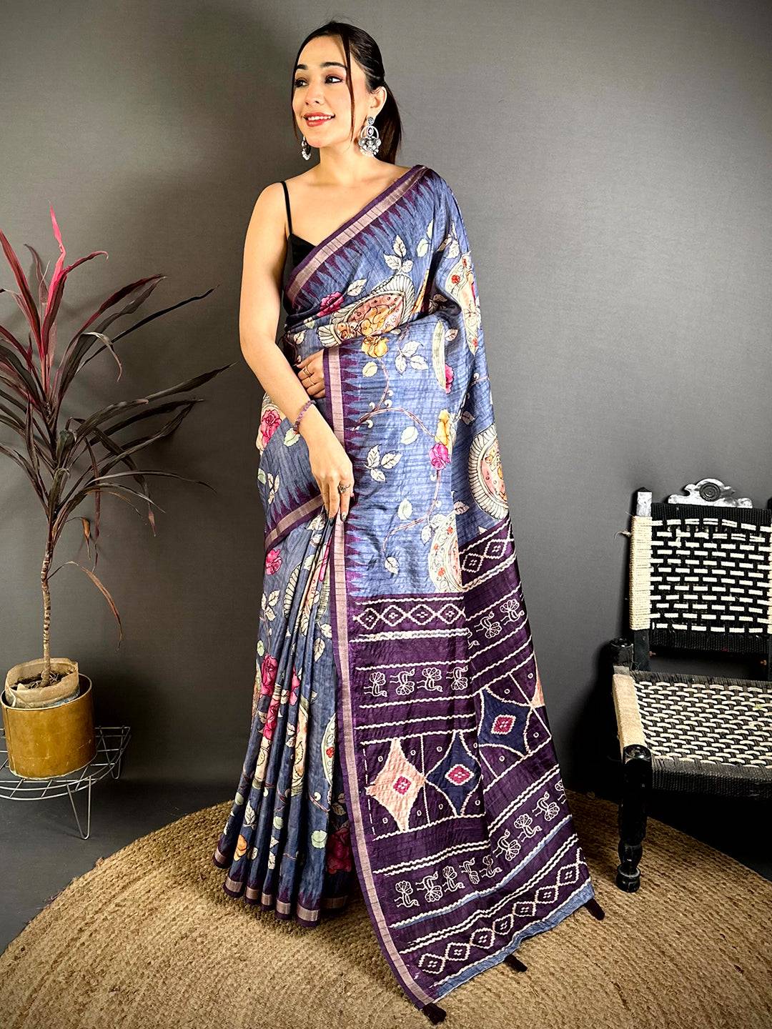 Stylish Pochampally Art Pallu Tussar Saree