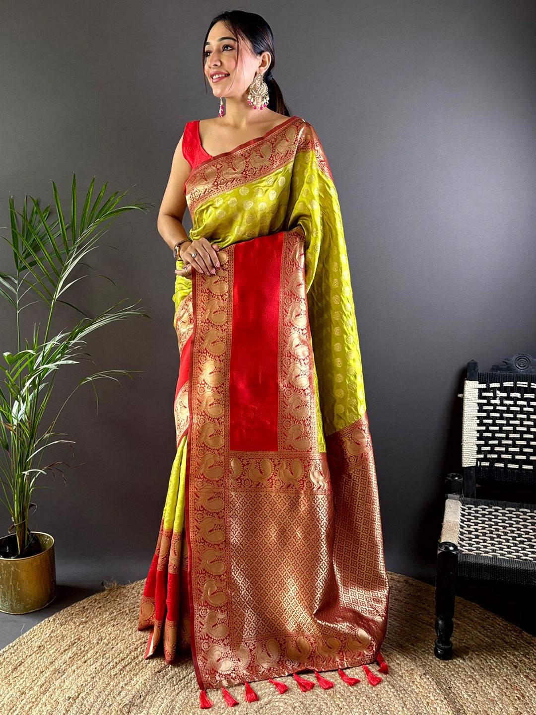 Lime Banarasi Silk Saree With Pattu Zari Border