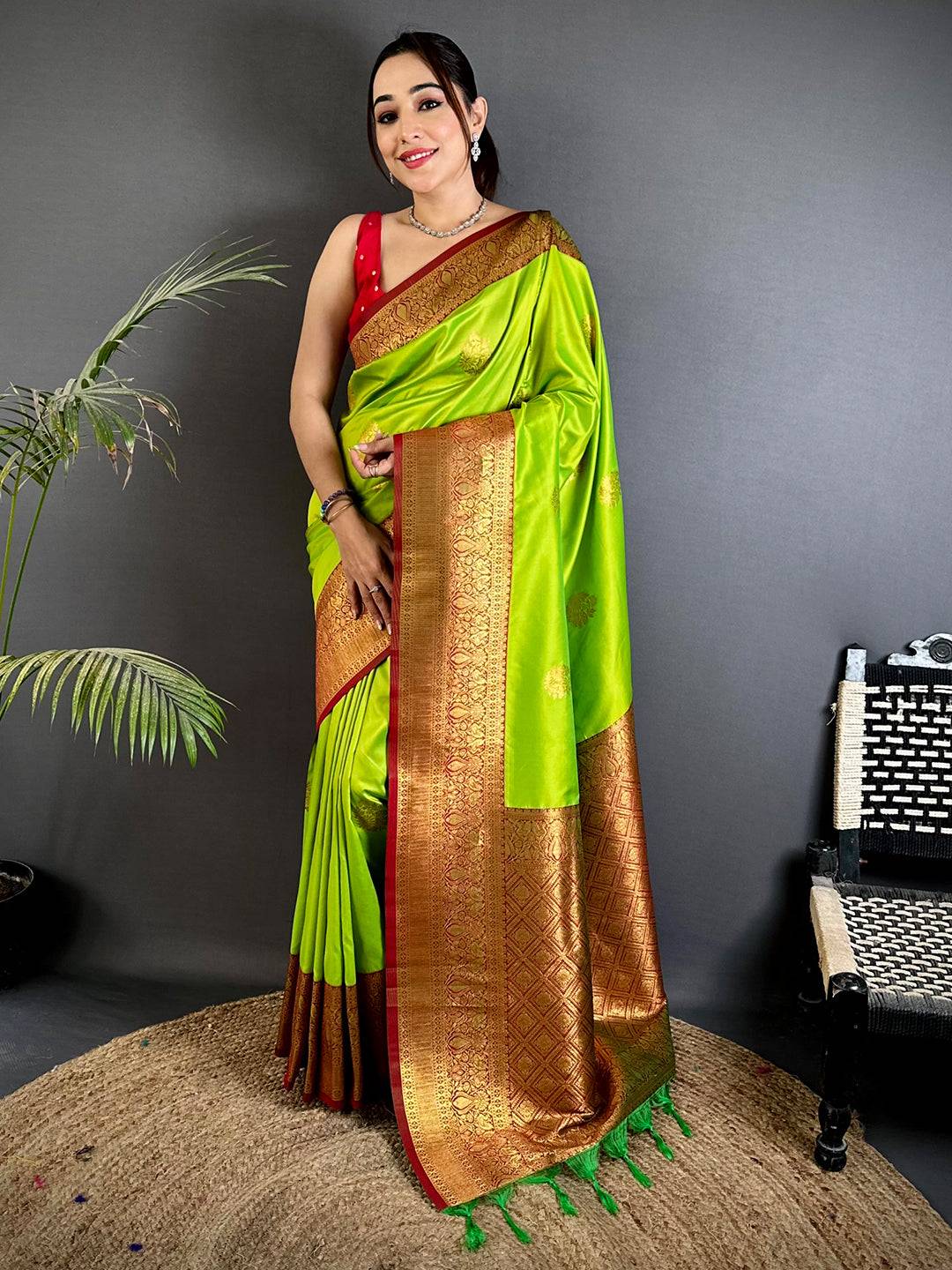 Regal Soft Silk Swan Motif Saree