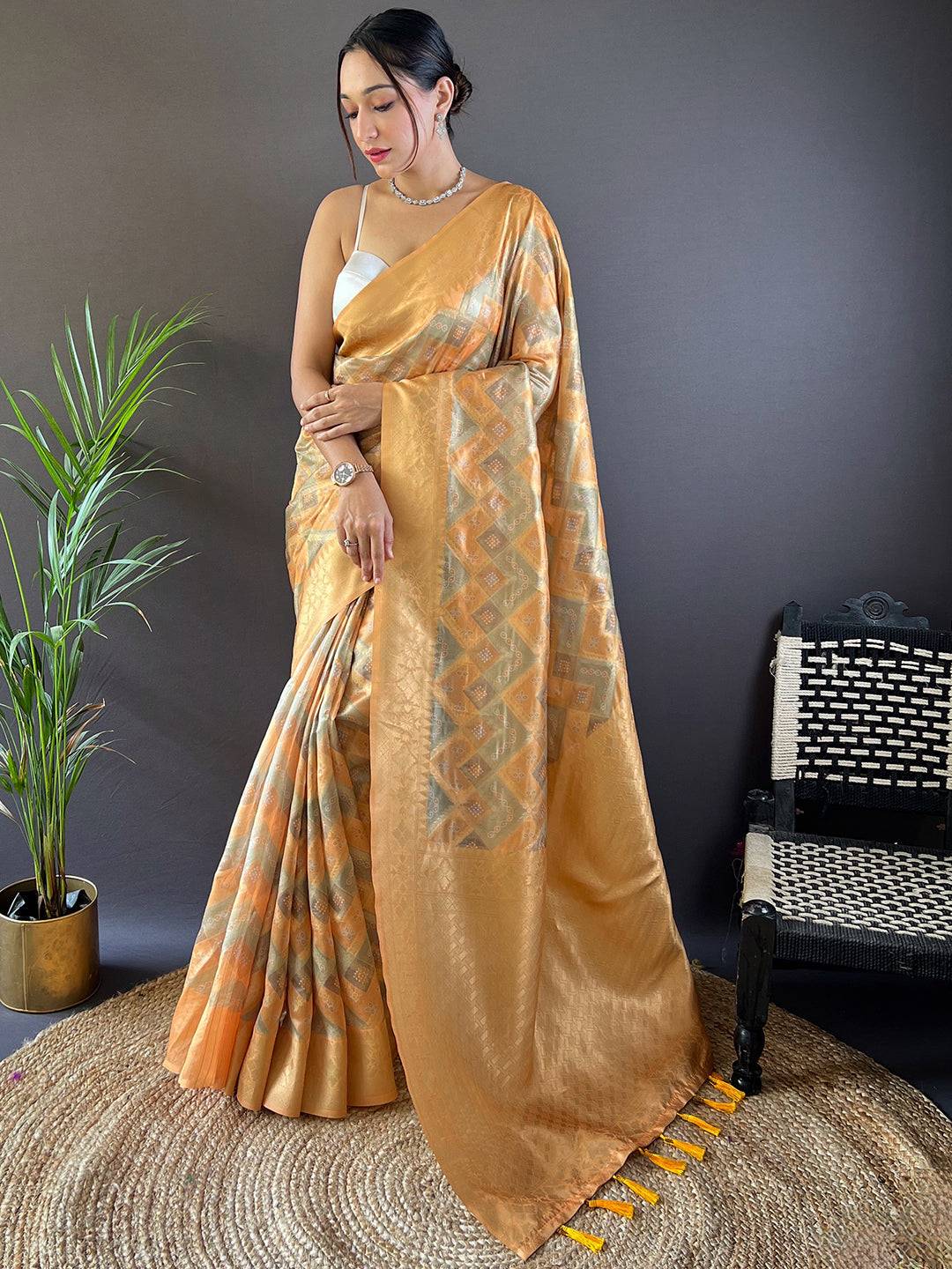 Elegant Honey Yellow Banarasi Saree with rich pallu
