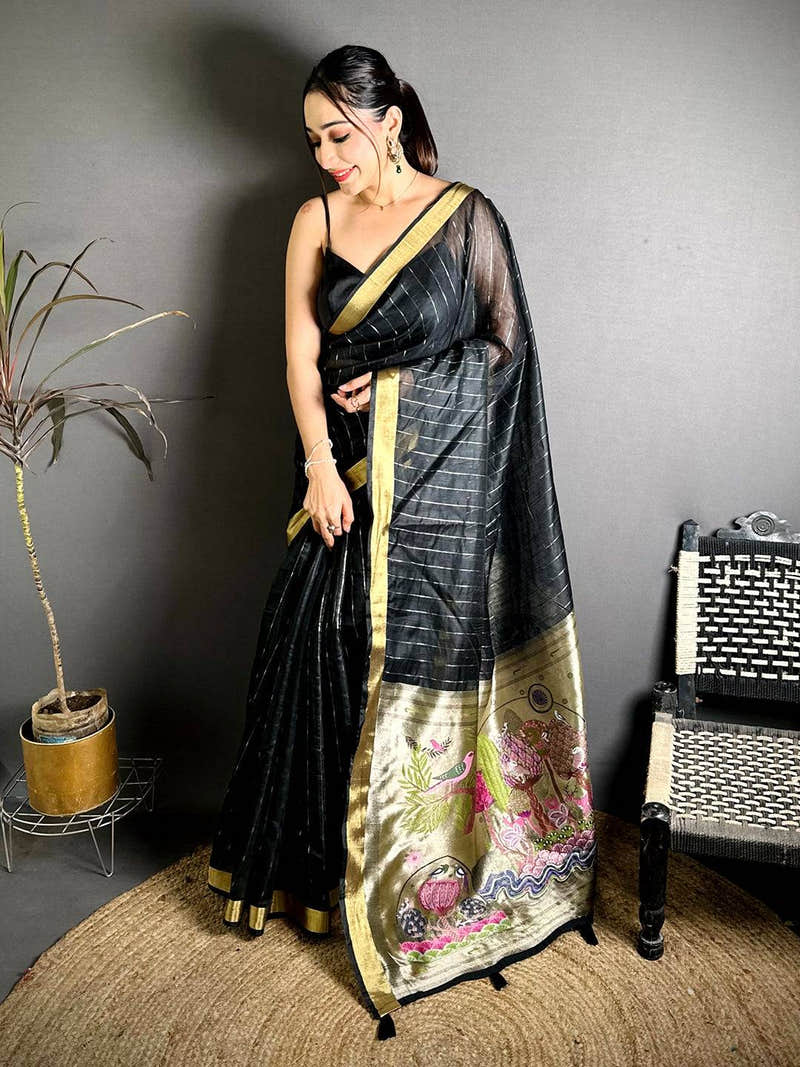 Stylish Bird Concept Rich Pallu Saree