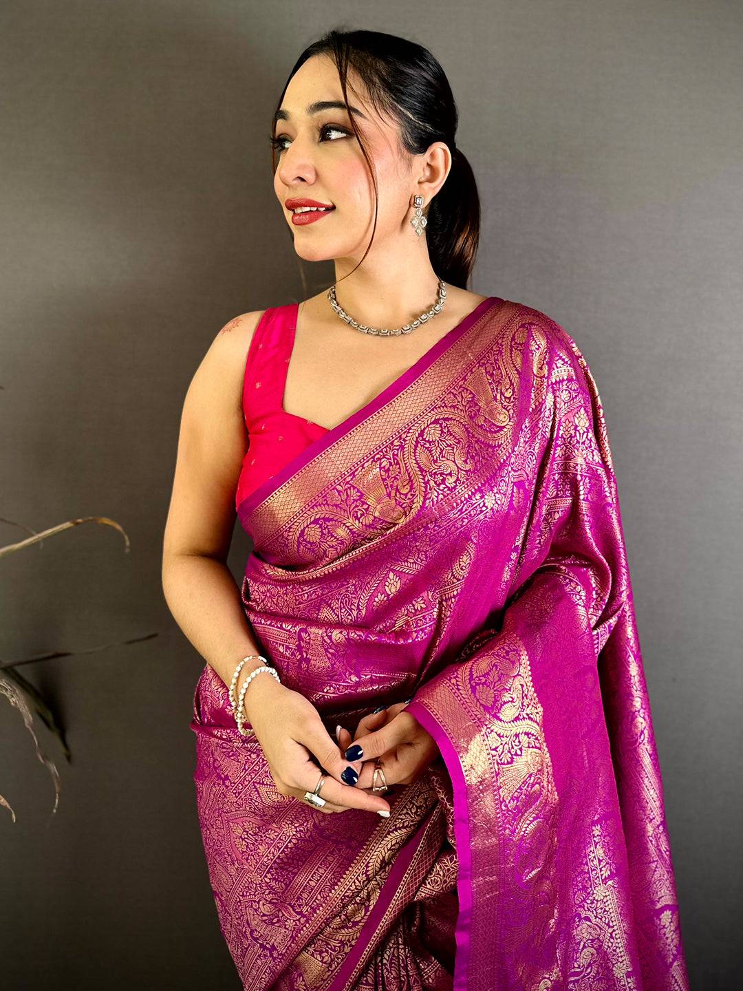 Opulent Kanjivaram Self Gold Zari Weave Saree