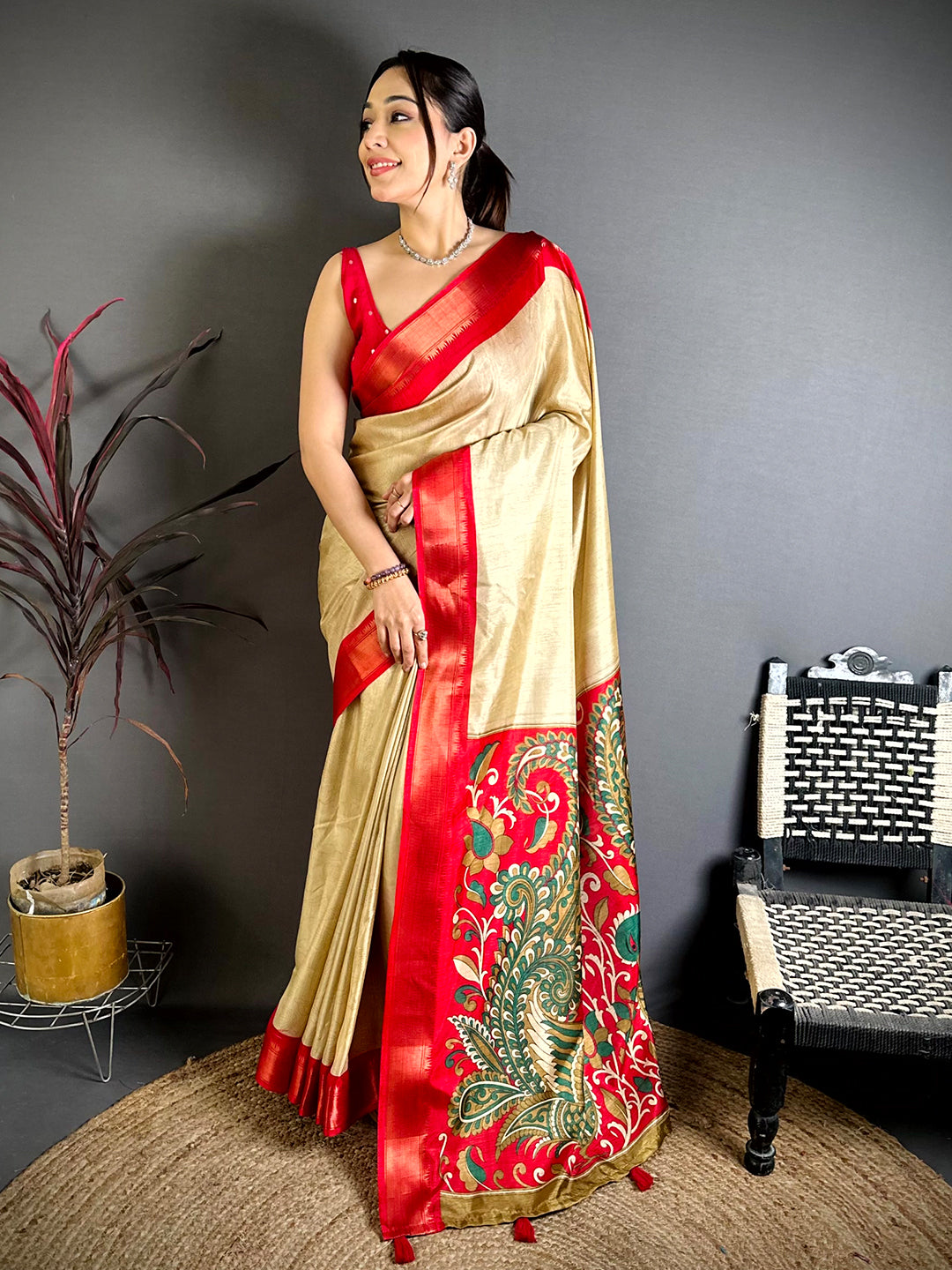 Gold Kalamkari Pallu Dola Saree