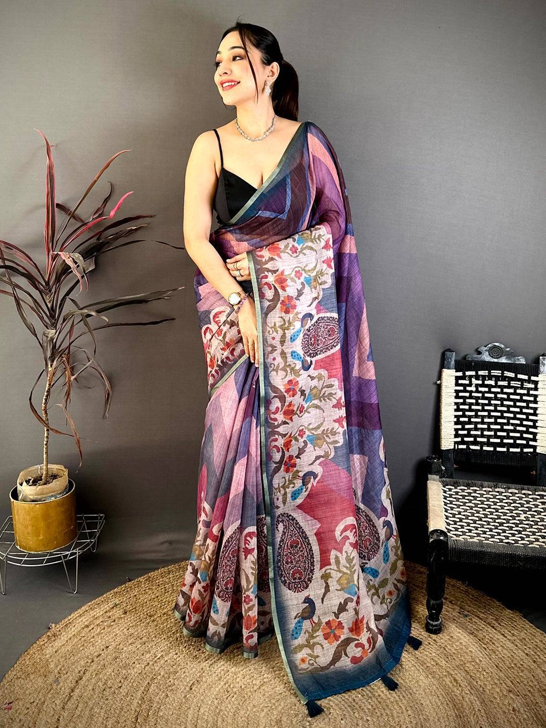Regal Linen Tissue Geometric Saree