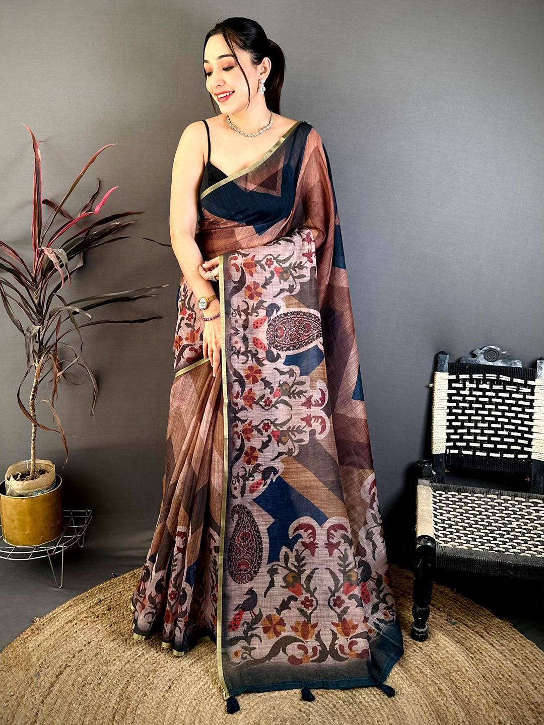 Heritage Linen Tissue Geometric Saree
