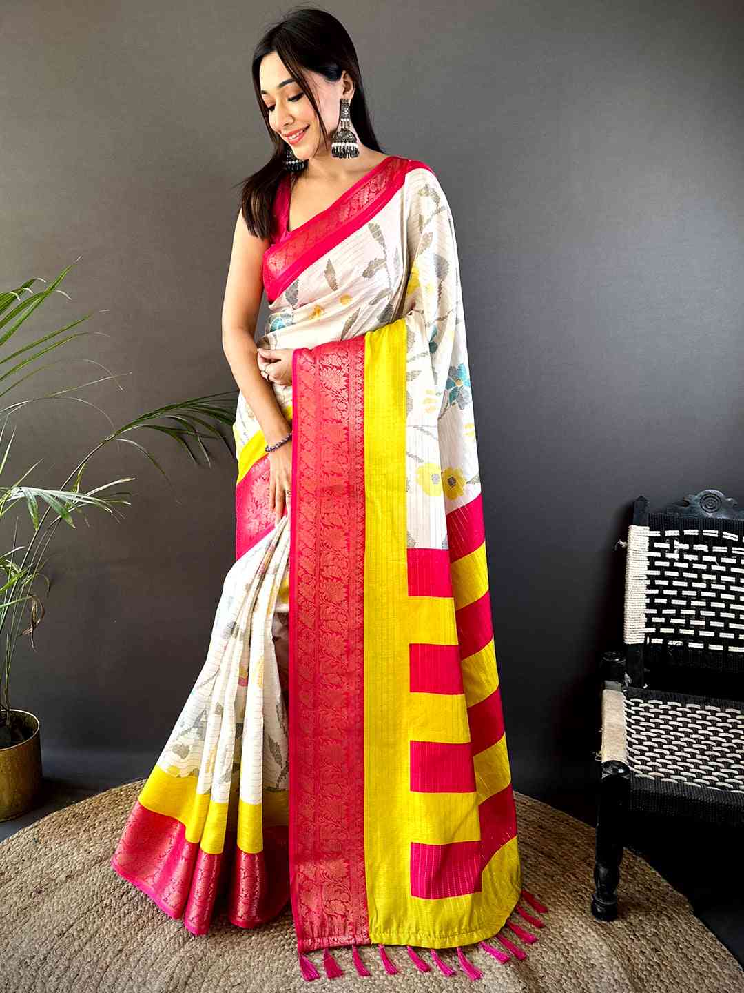 Pink Dola Silk Bird Print Saree