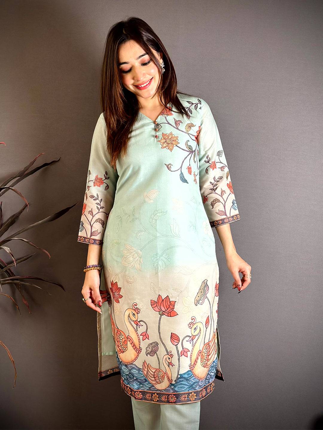 Mul Cotton Kalamkari V Neck Kurti