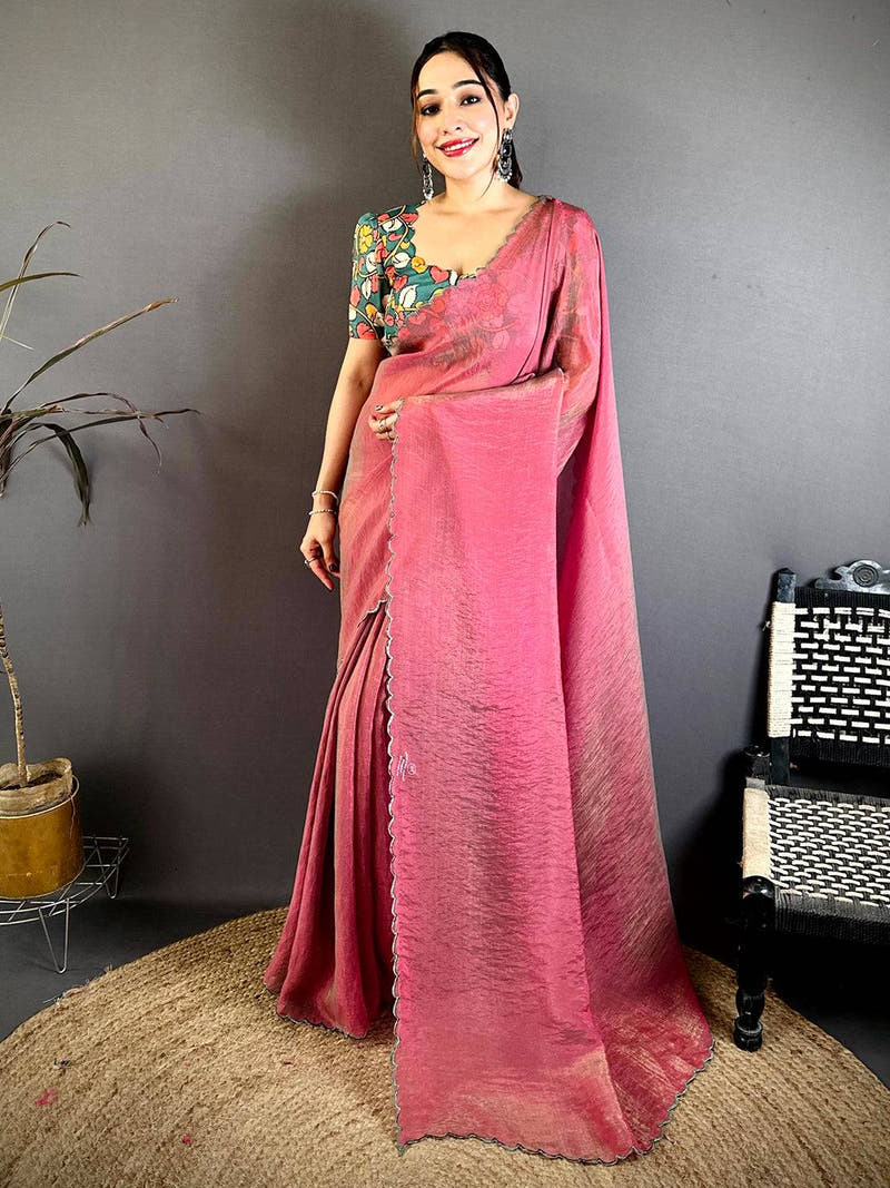 Celebrity Contrast Printed Blouse Silk Saree