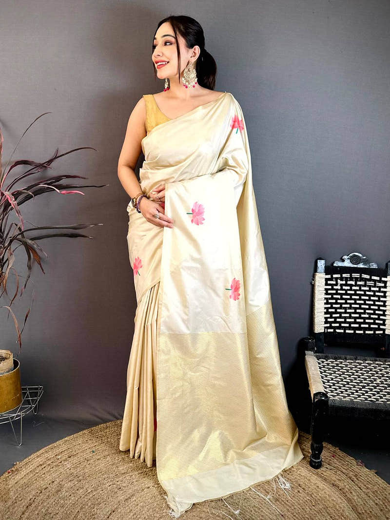 White Soft Silk Rose Weave Zari Pallu Saree