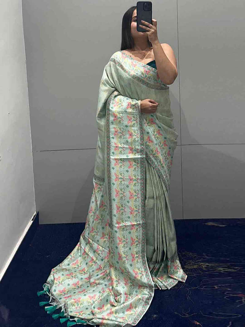 Self Zari Kanjivaram Weaving With Butterfly Printed Saree