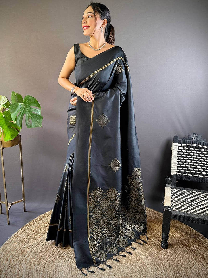 Soft Silk Kolam With Rangoli Zari Saree