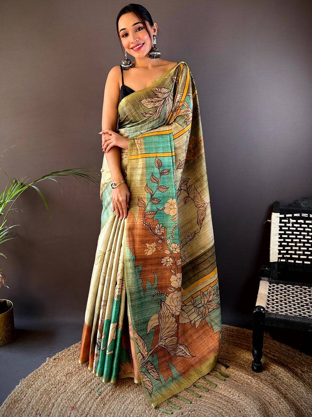 Green Abstract Floral Zari Tussar Saree