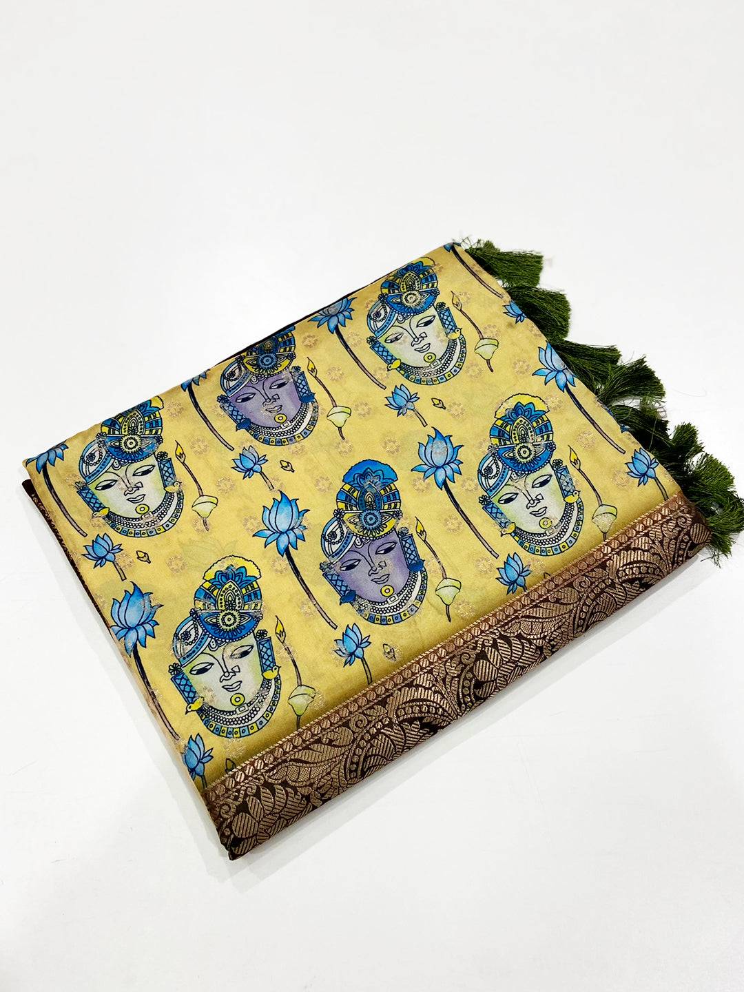 Regal Banarasi Silk Krishna Motif Pattu Saree