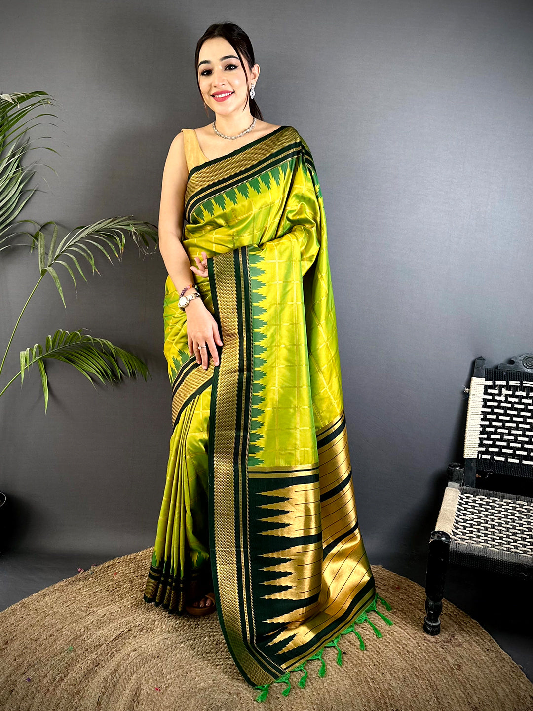 Majestic Dual Tone Gold Zari Saree