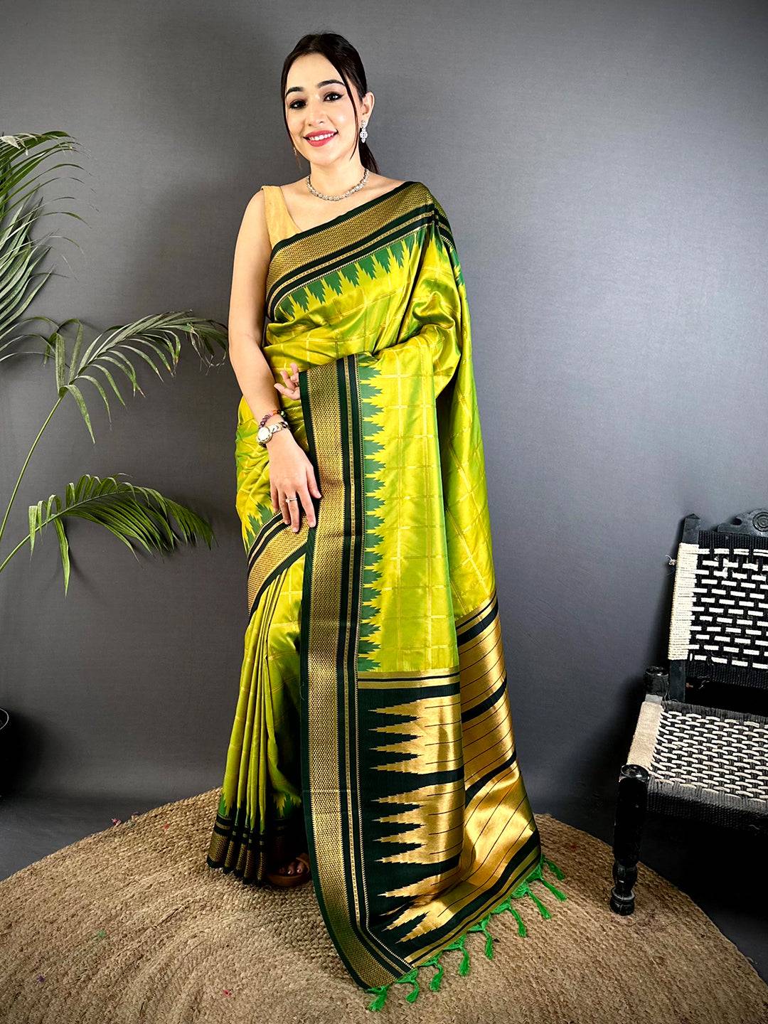 Majestic Dual Tone Gold Zari Saree