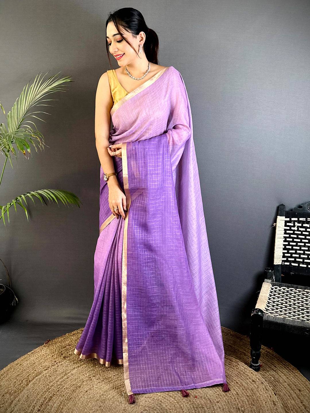 Vibrant Self Chex Linen Zari Saree