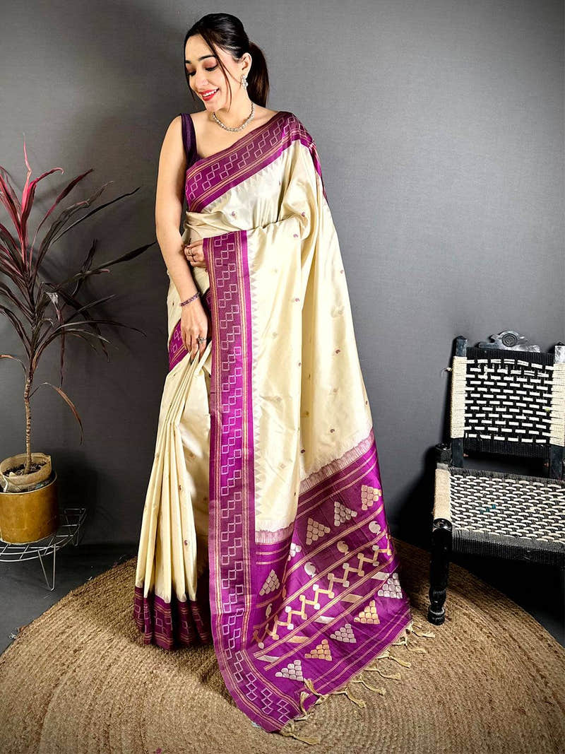 Stylish Gadwal Pattu Soft Silk Saree