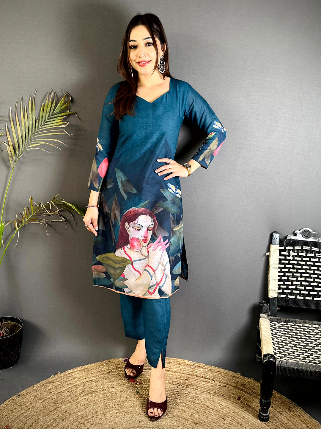 Poster Print Diamond Neck Mul Kurti