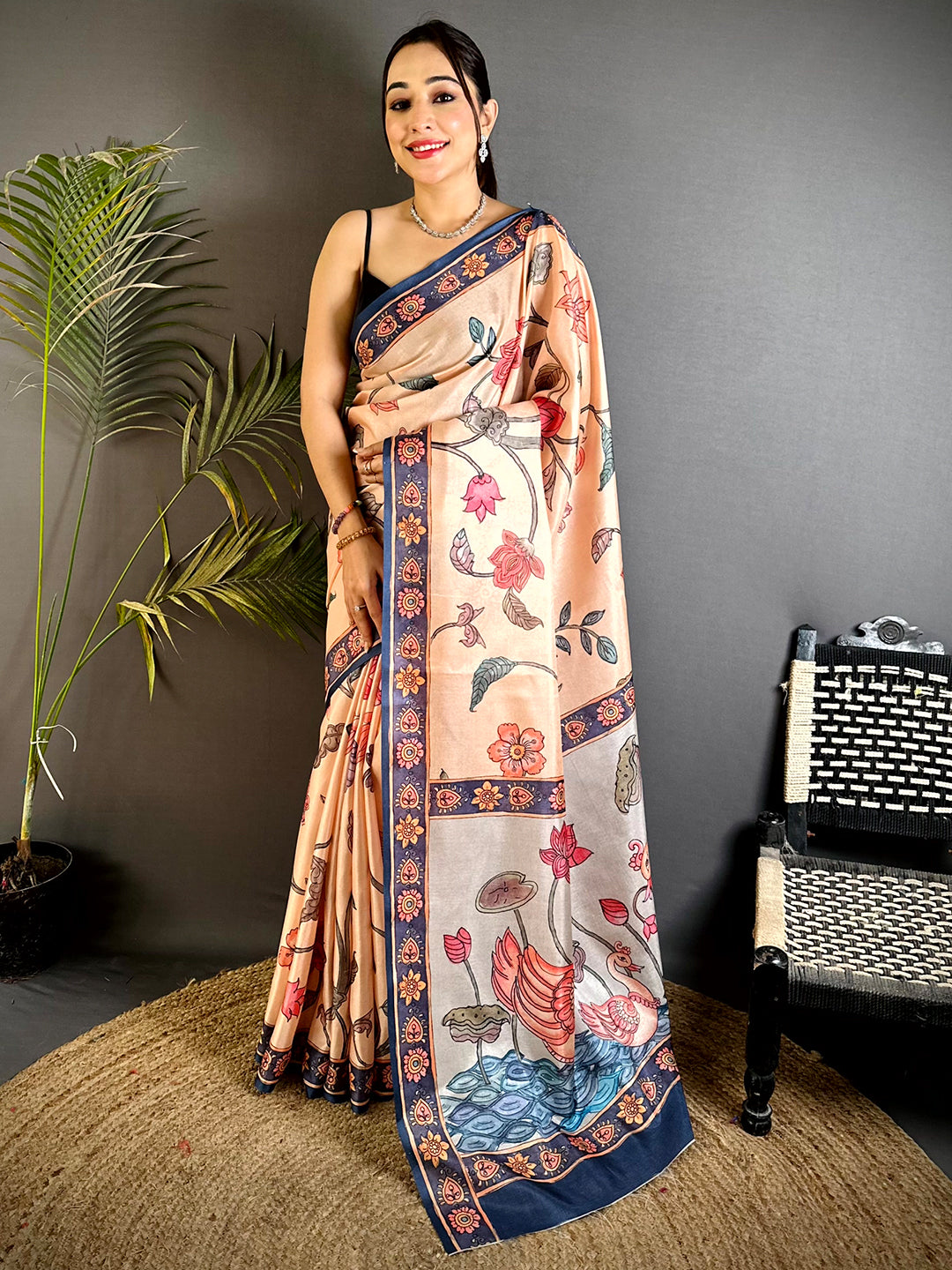 Elegance Swan Pen Kalamkari Art Saree