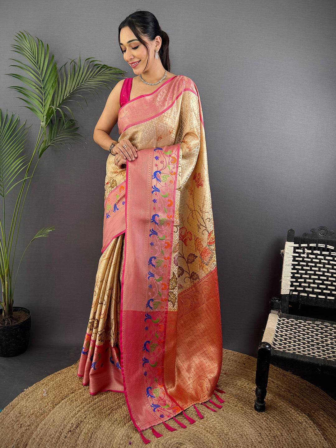 Elegant Kora Muslin Floral Kalamkari Saree