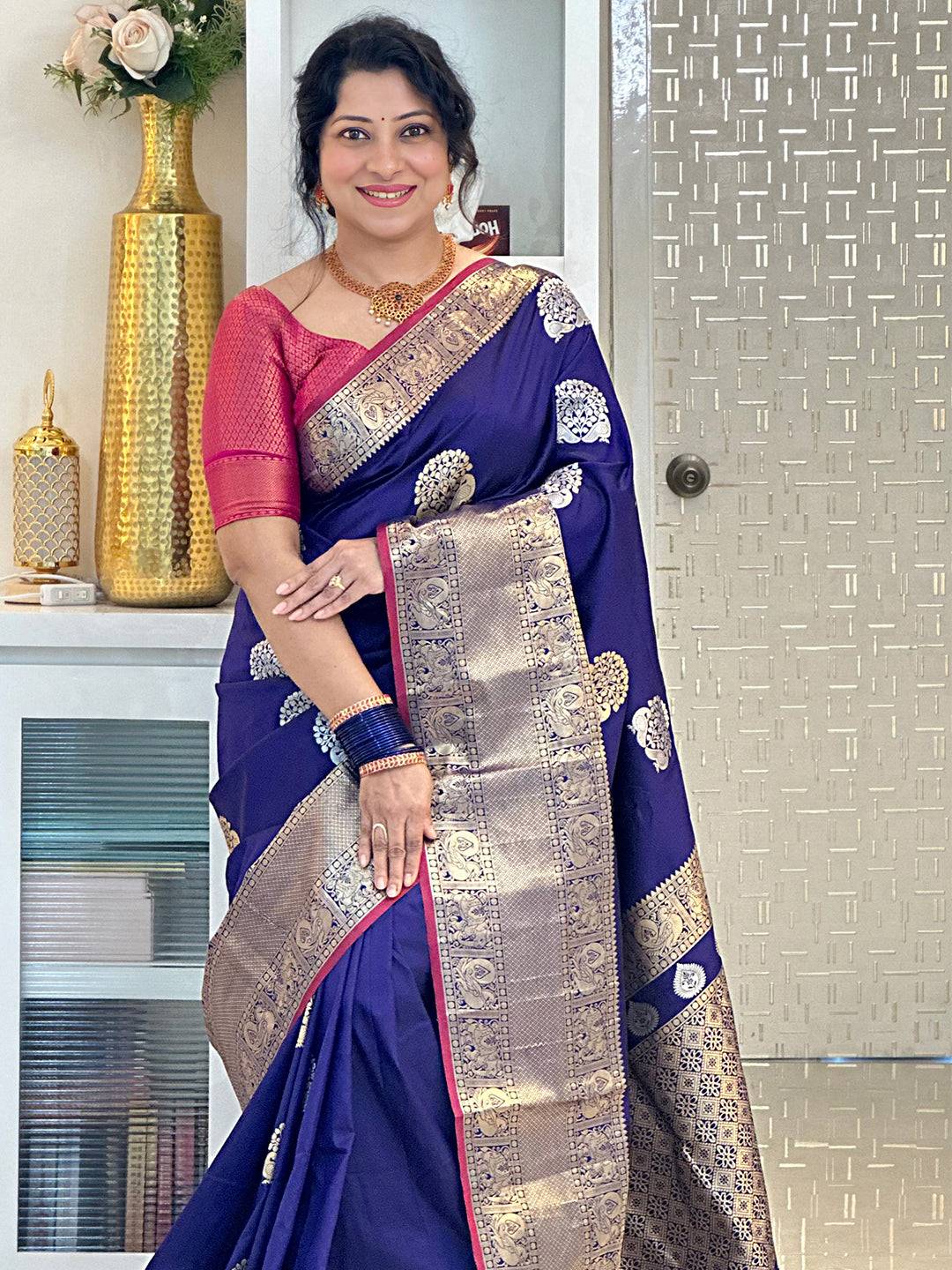 Elegant purple Banarasi saree with intricate Kanchi zari design.Vastranand