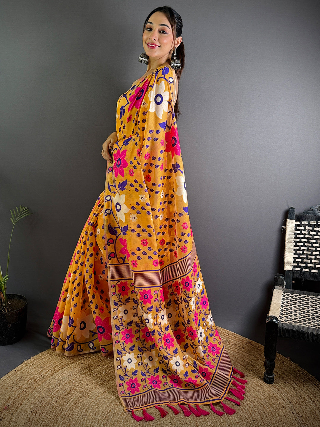 Gold Dhakai Jamdani Cotton Silk Saree
