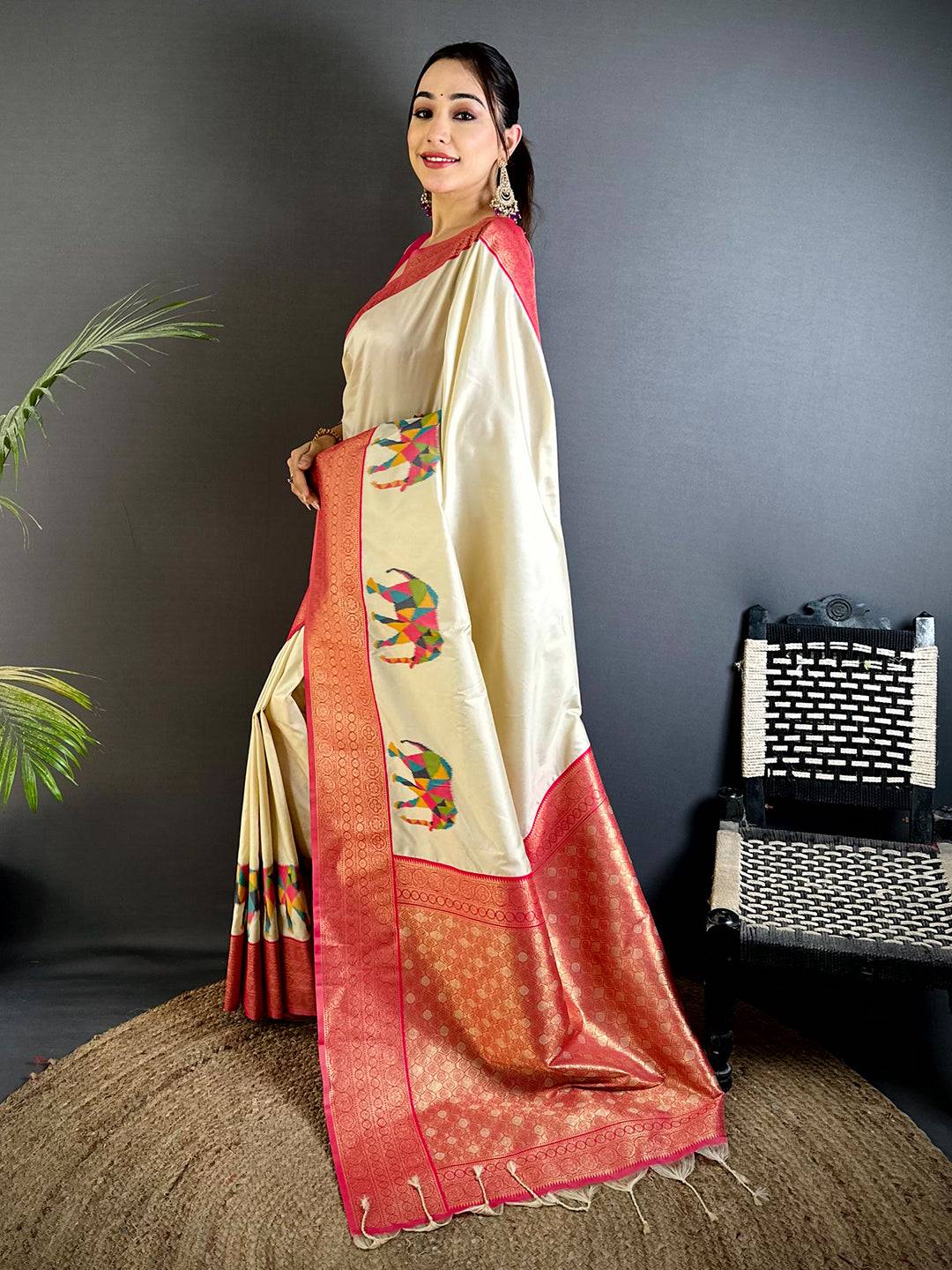 Elephant Ikkat Banarasi Soft Silk Saree