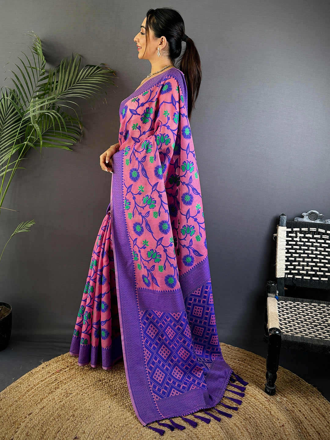 Fuchsia Dhakai Jamdani Cotton Silk Saree