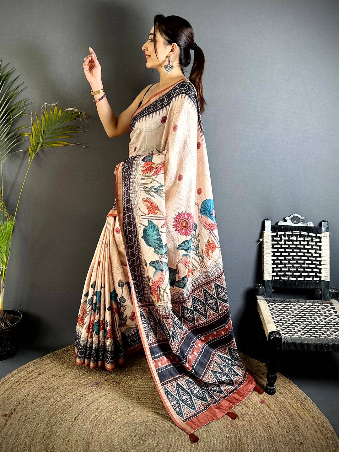 Regal Slub Ghicha Ikkat Saree