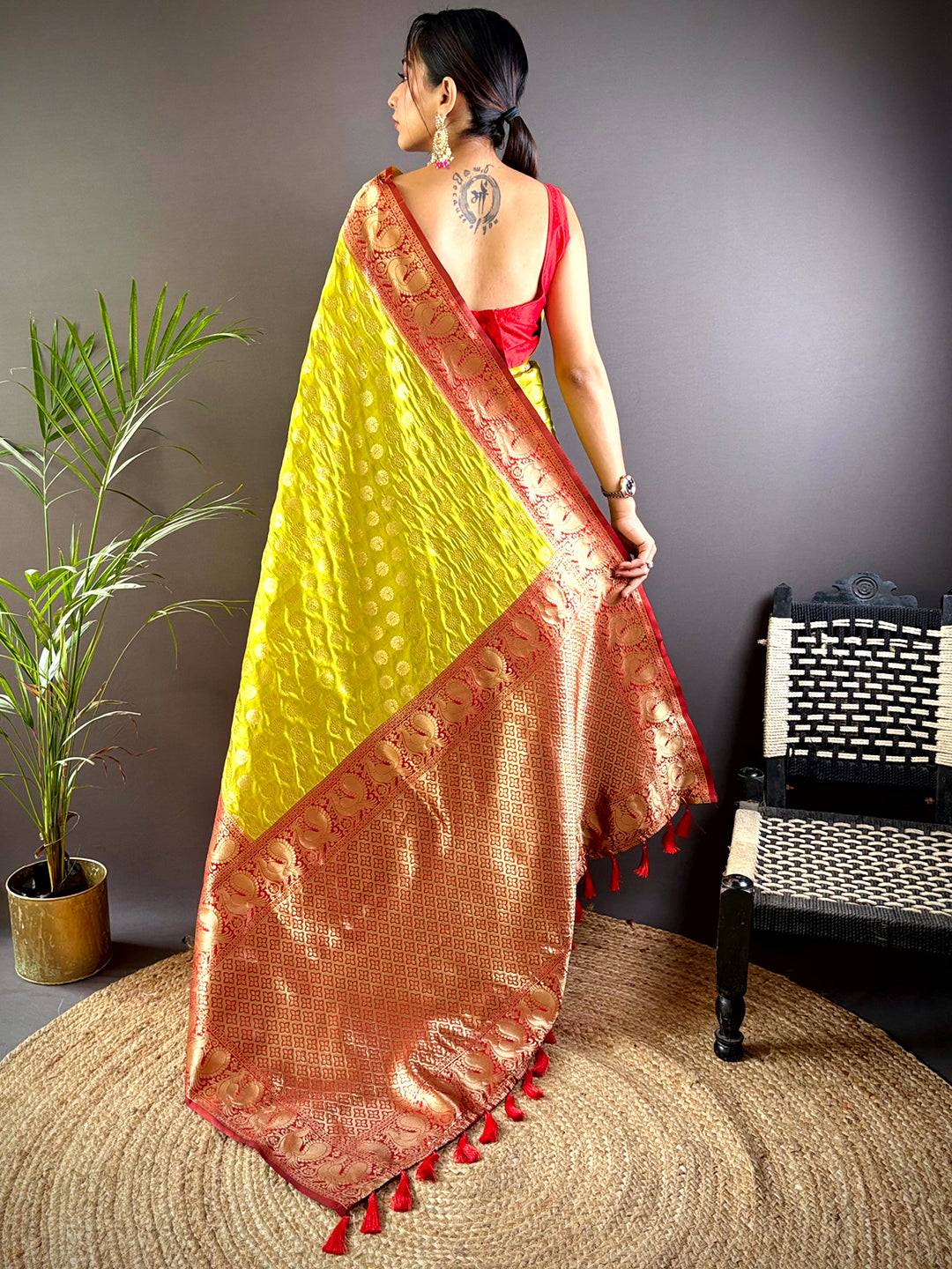 Lime Banarasi Silk Saree With Pattu Zari Border