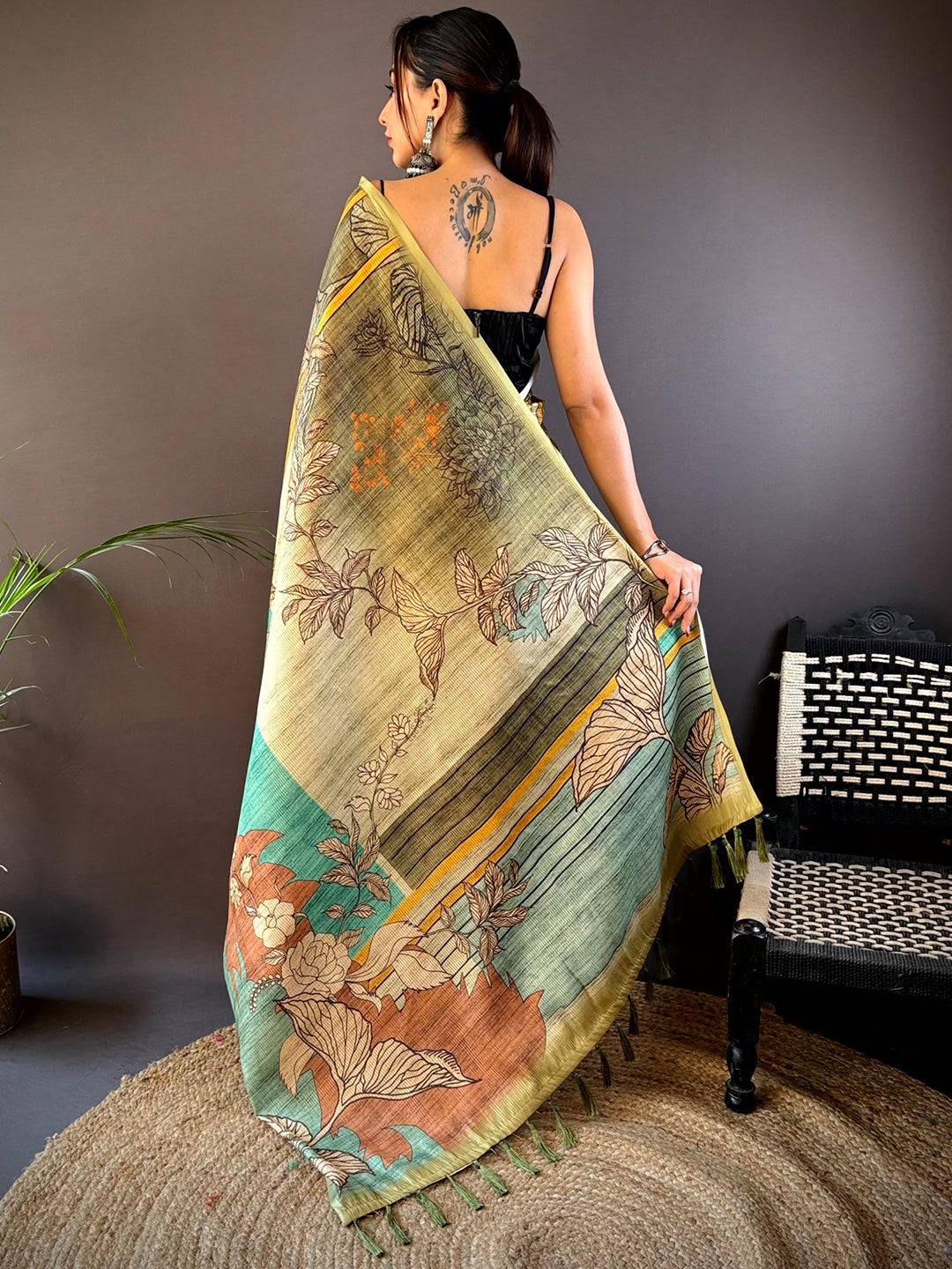 Green Abstract Floral Zari Tussar Saree