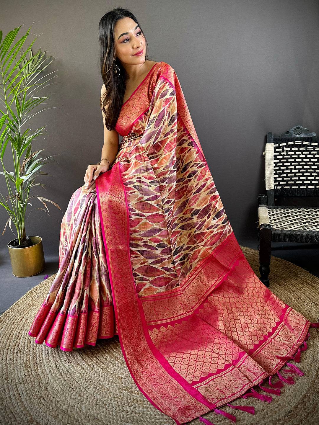 Pink Kovai Rettapet Border Geometric Saree