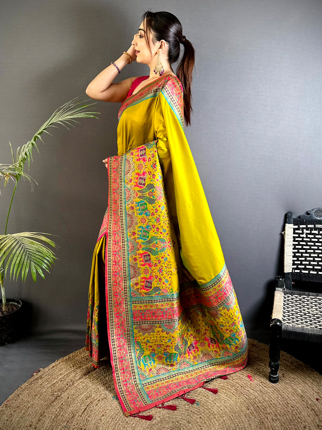 Green Kashmiri Art Soft Silk Saree