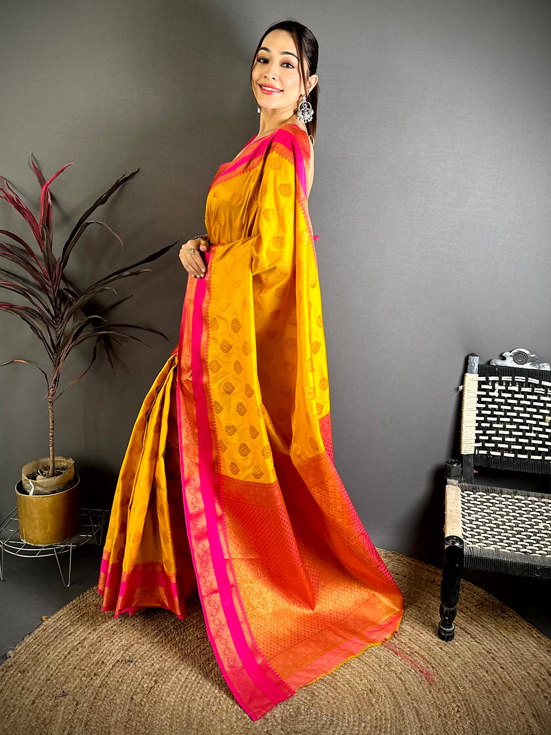 Heritage Bantex Border Banarasi Saree