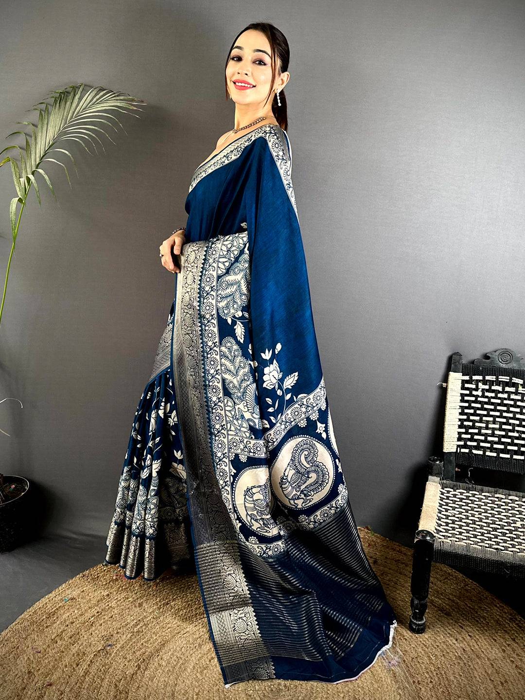 Opulent Self Zari Chex Viscose Dola Saree