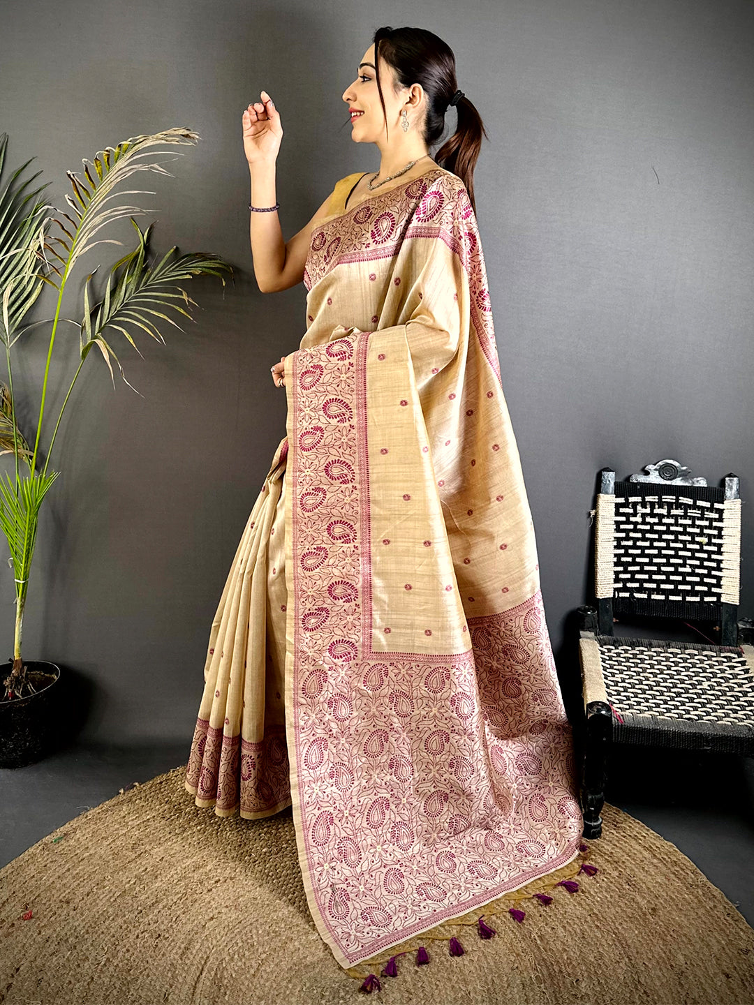 Pink Floral Katha Ghicha Silk Saree