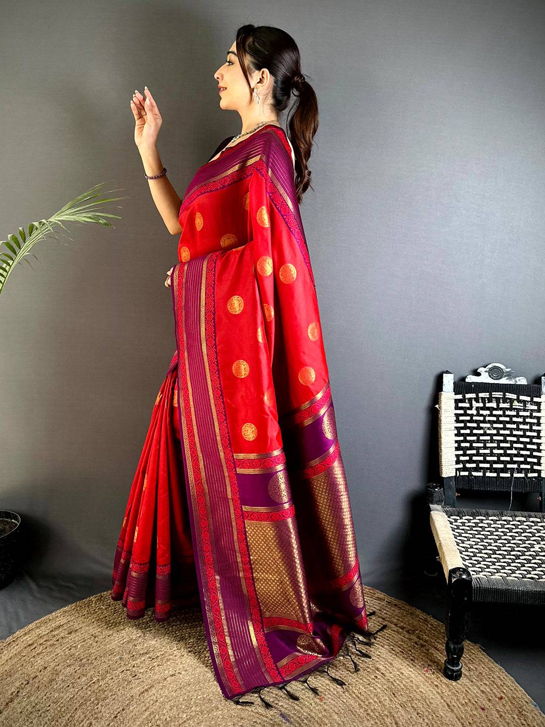 Elephant Zari Banarasi Soft Silk Saree