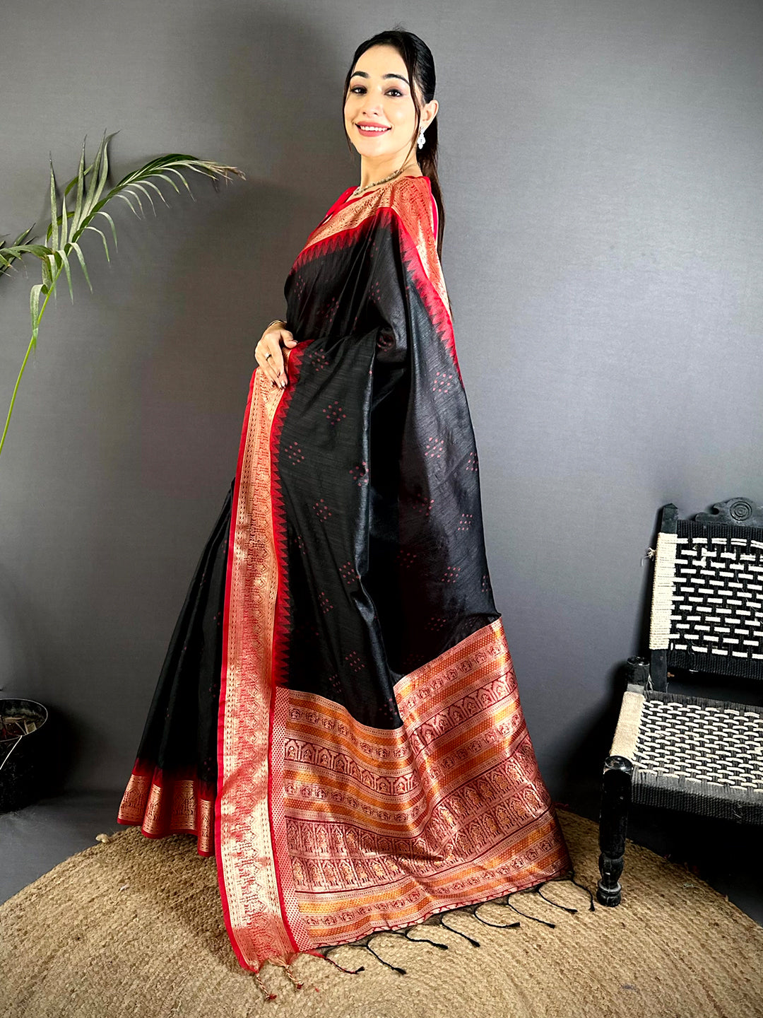 Black Bandhej Weave Kanchi Pattu Saree